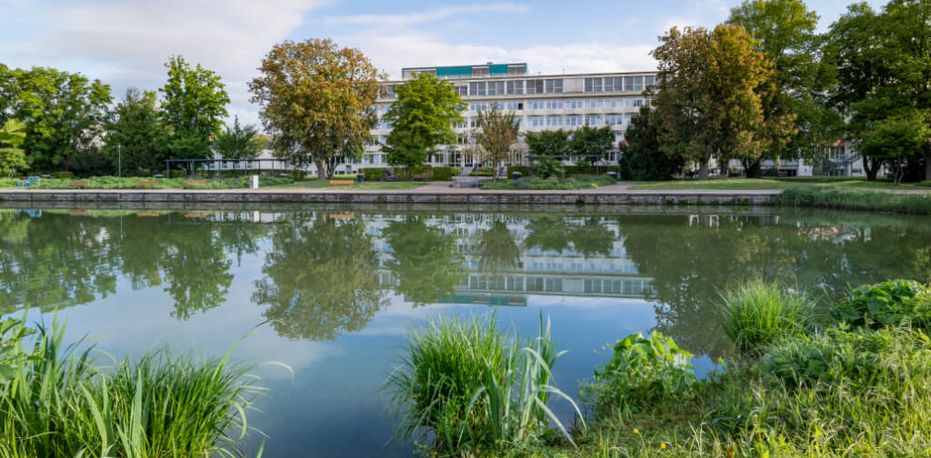 Außenansicht der Klinik